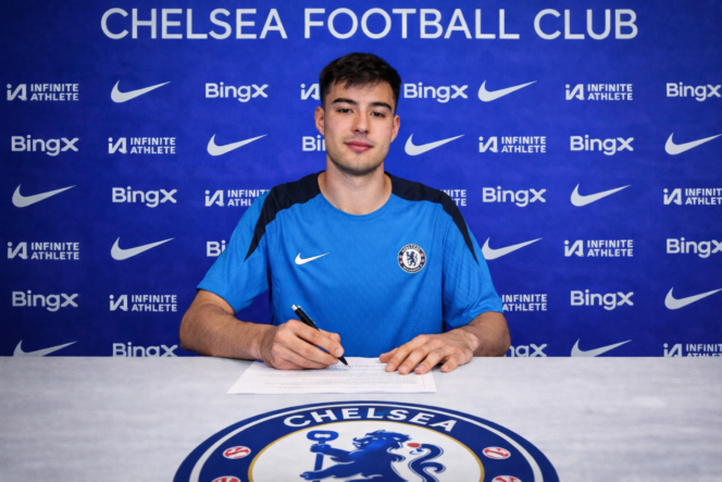 
 Chelsea Tarik Anselmino dari Dortmund, Bek Muda Kembali ke London