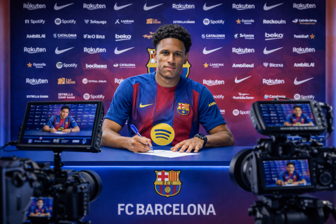 
 Barcelona Resmi Rekrut Juwensley Onstein dari Genk