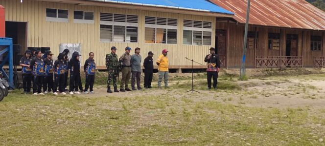 
 Satgas Yon Parako 466 Pasgat Bersama Aparat Gabungan dan Pemda Sosialisasikan Bahaya PEKAT kepada Pelajar di Oksibil