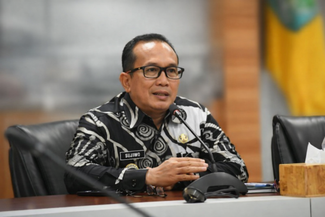 
 Bukan Sekadar Janji, Aksi Nyata Sujiwo Bikin Warganet Jatuh Hati Sepanjang 2025