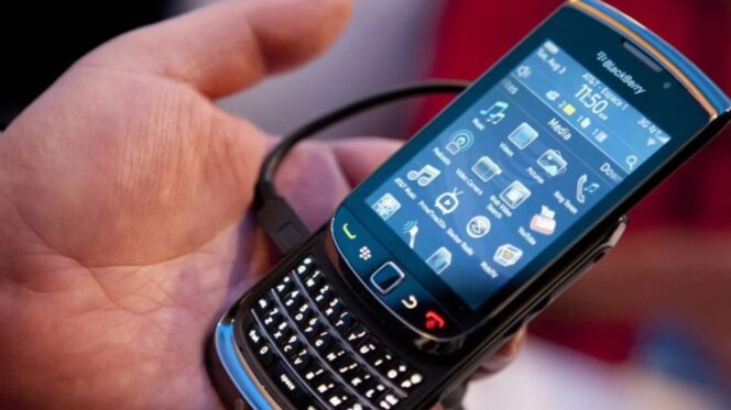 
 Perusahaan Asal China Bangkitkan Kembali BlackBerry dari Mati Suri, Gen Z Menanti