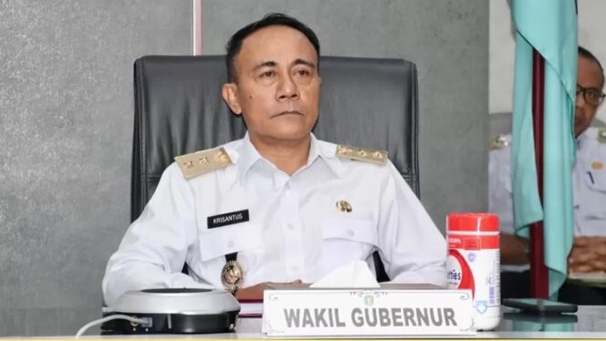 
 Wagub Kalbar Krisantus Menegaskan Komitmen Untuk Mempercepat Pembangunan Infrastruktur