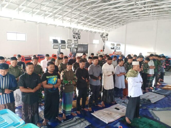 
 Di Tengah Operasi Papua, Satgas Yon Parako 466 Pasgat Laksanakan Ibadah Idul Adha Dengan Sederhana