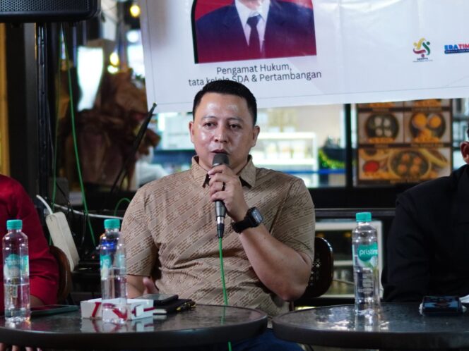 
 Dialog Publik IDEALOG: Suseno Edy Prasetyo Soroti Tingginya Pengangguran di Kalimantan Barat