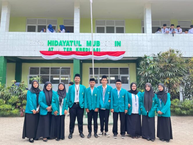 
 Mahasiswa PPLK UNISMA Bersama MTs dan MA Hidayatul Mubtadi’in Gelar Upacara Bendera Kobarkan Semangat Nasionalisme