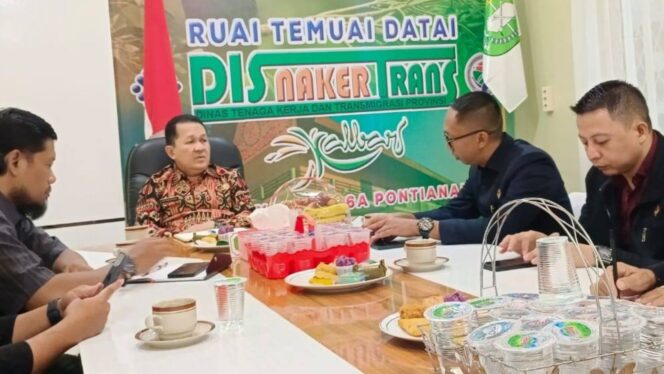 
 Photo: audiensi Patri kalbar ke Disnakertrans Kalbar